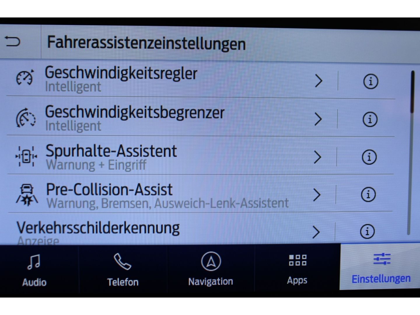Fahrzeugabbildung Ford Kuga ST-Line X LED AHK Navi GJR Pano  RFK VZE TW