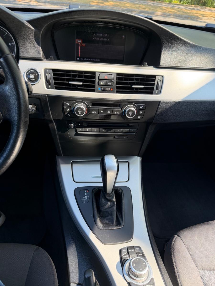BMW 320 2008 — photo 14
