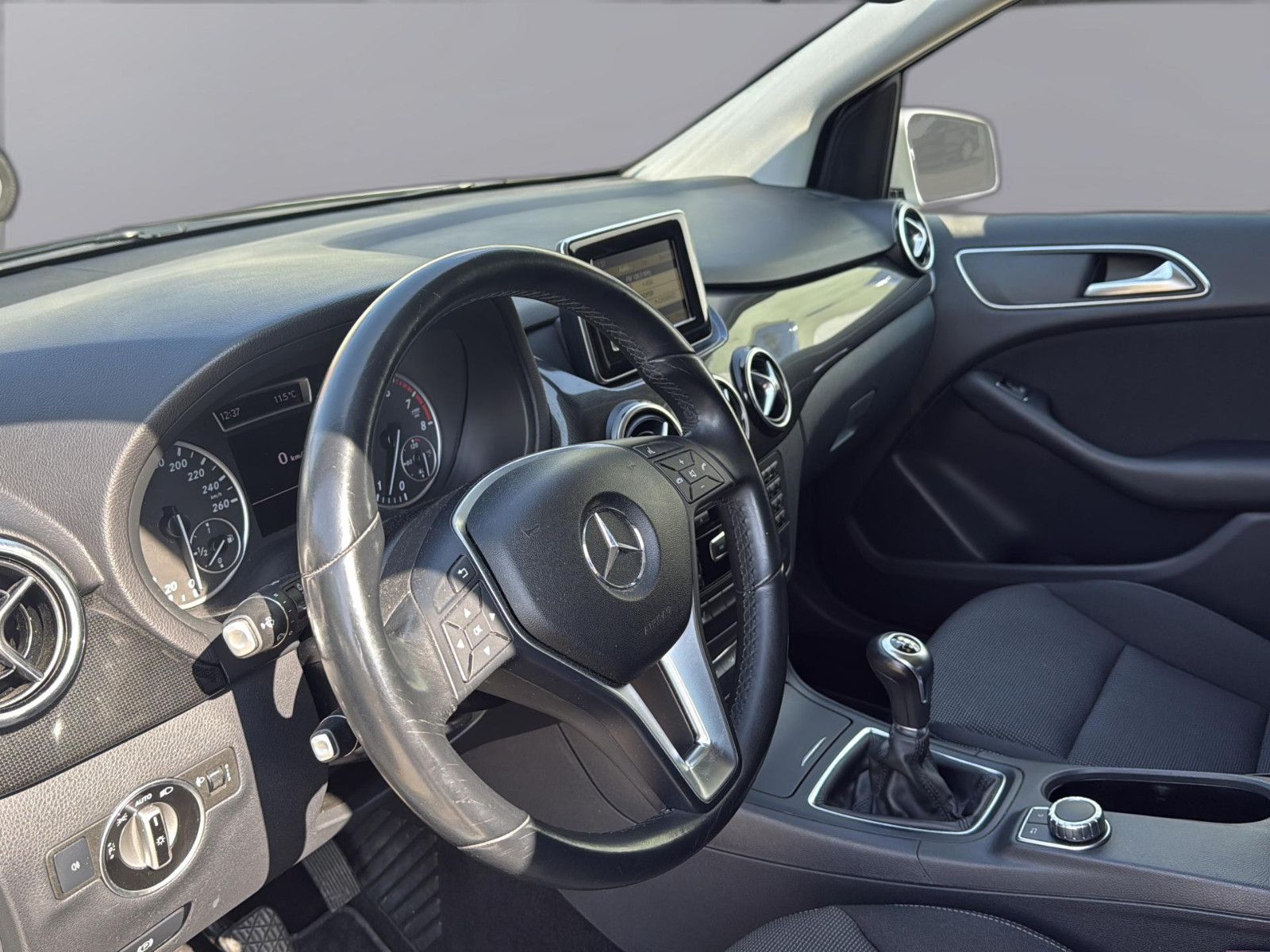 Fahrzeugabbildung Mercedes-Benz B 180 im Kundenauftr./ Top gepflegt