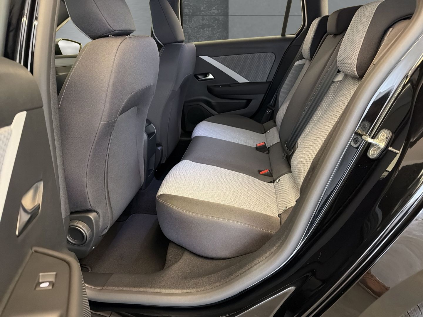 Opel Astra - Bild 9