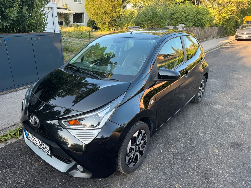 Image of Toyota Aygo (X)