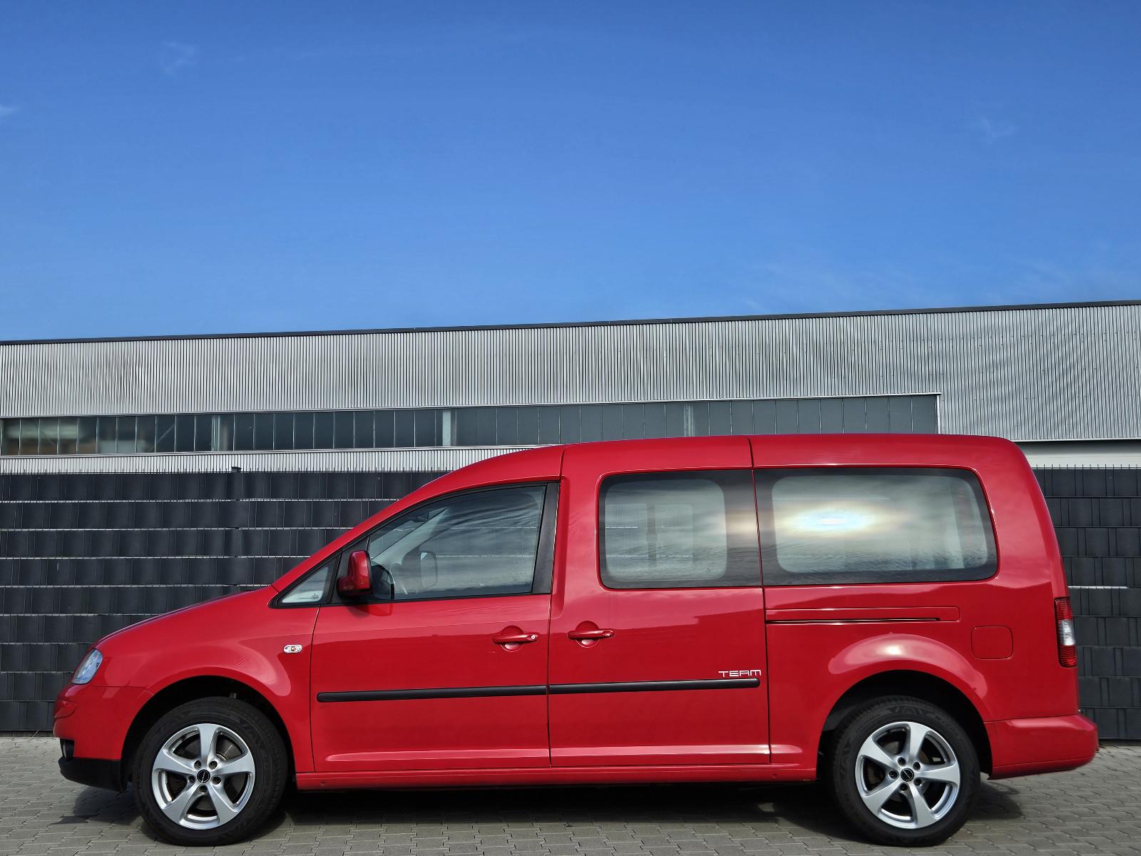 Volkswagen Caddy Maxi 2.0 TDI Life Team 7-SITZER PDC AHK