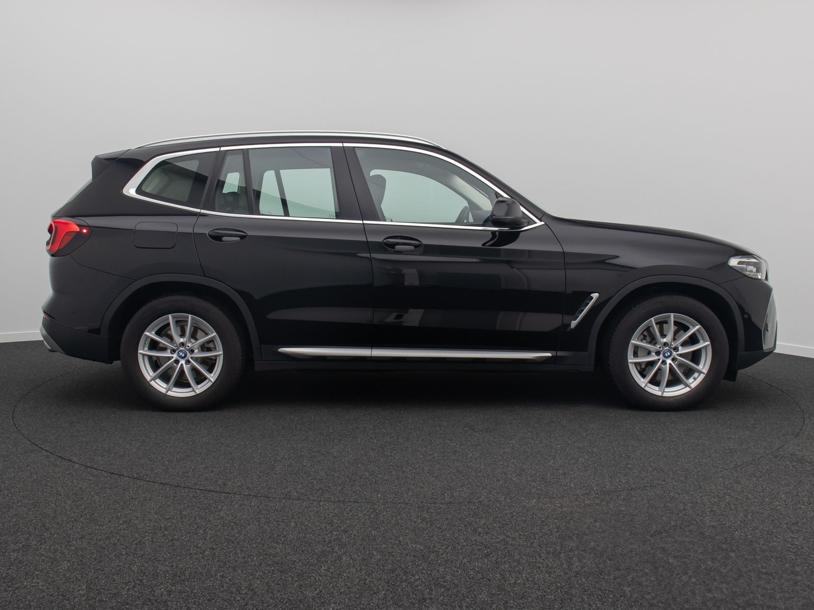 Fahrzeugabbildung BMW X3 xD30e Sport HUD DAB Kamera AHK Alarm 18Zoll