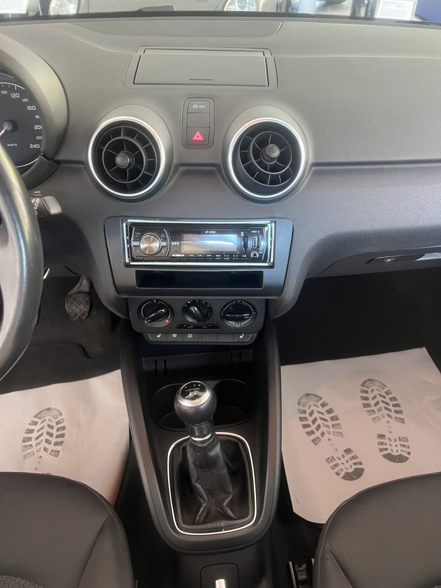 Fahrzeugabbildung Audi A1 attraction * Sitzheizung *