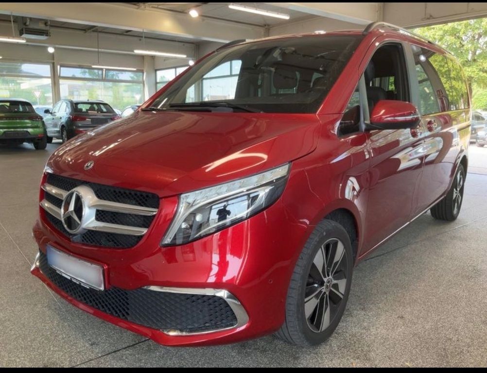 Image of Mercedes-Benz 220