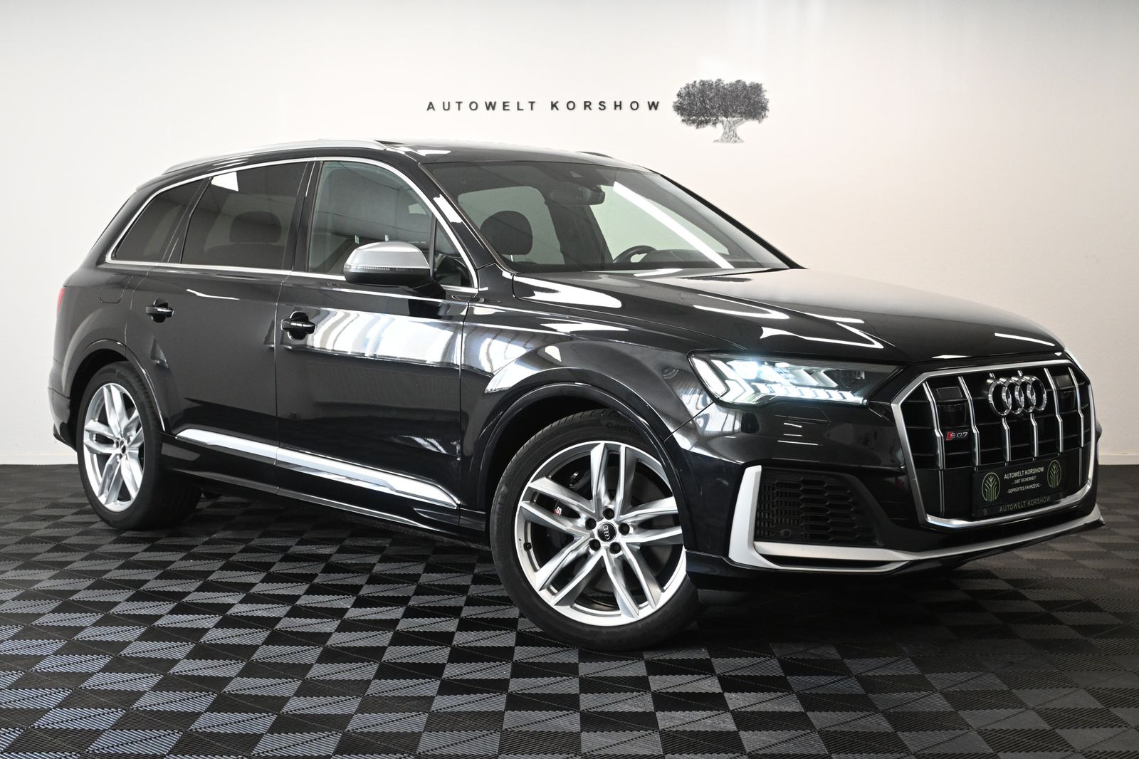 AUDI SQ7 4.0 TDI *MATRIX*7-SITZ*AHK*PANO*ST-HEIZ*SOFT