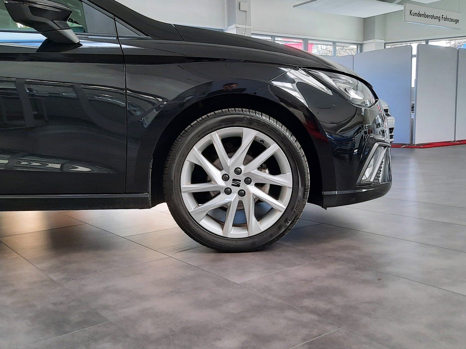Fahrzeugabbildung SEAT Ibiza FR *LED*Einparkh.*Sitzhzg.*AppConnect*