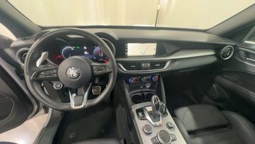 Alfa-Romeo Stelvio - 8