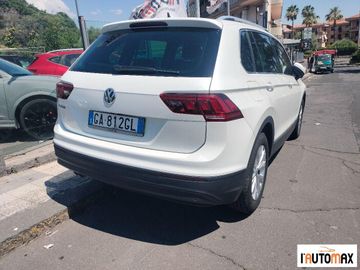 Volkswagen Tiguan - 5