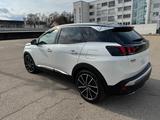 Peugeot 3008 HYBRID4 300 e-EAT8 GT  sehr gepflegt  - Peugeot 3008 Hybrid (/Elektro) Hybrid4 mit Benzin-Antrieb