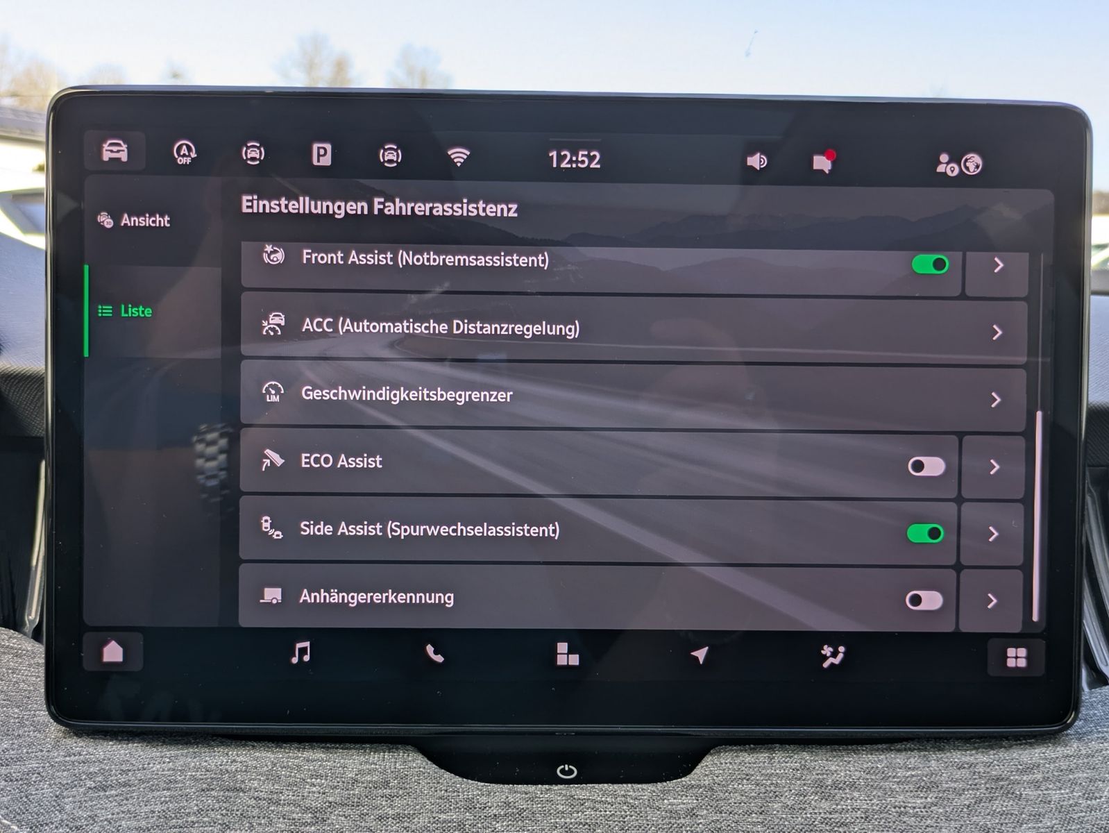 Fahrzeugabbildung SKODA Superb 2.0 TDI 4x4 Selection MATRIX*AHK*PANO*19"