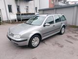 Volkswagen VW Golf 4  Automatic - Volkswagen Golf aus 2003: Kombi