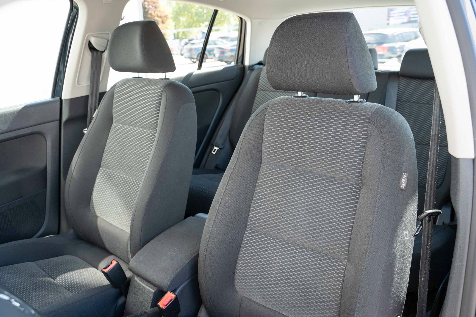 Fahrzeugabbildung Volkswagen GOLF PLUS VI 2.0 TDI COMFORTLINE DSG PDC AHK