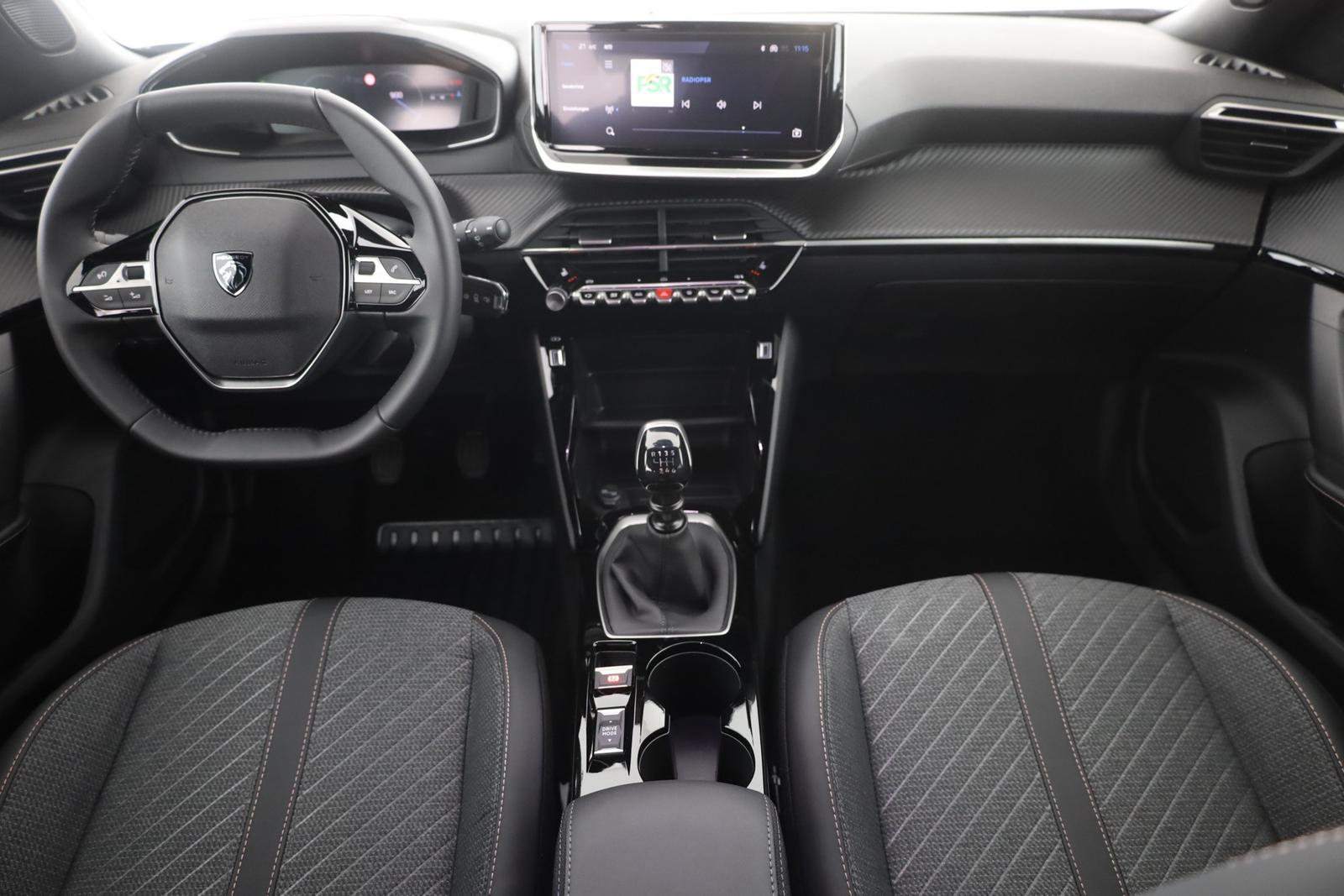Peugeot 2008 1.2 PureTech LED ACC Kamera