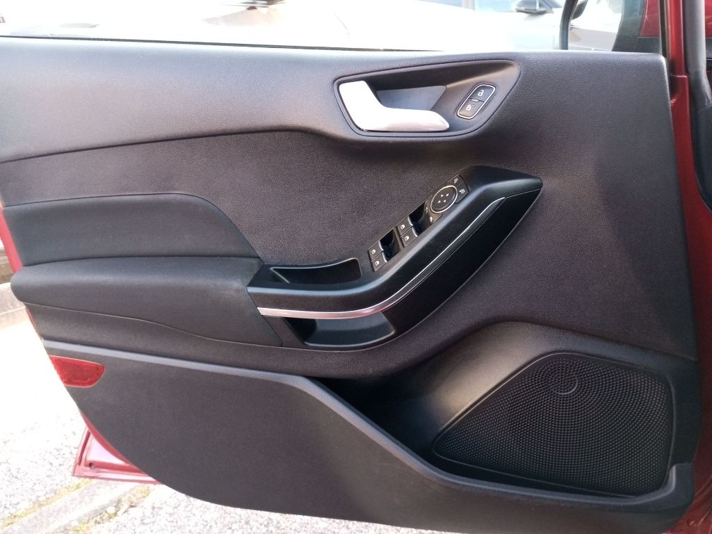 Fahrzeugabbildung Ford FIESTA 1.0 EcoBoost S&S ST-LINE