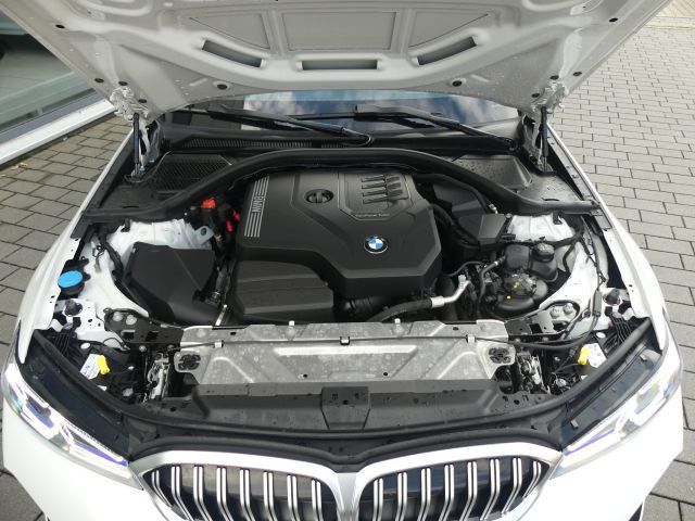 BMW 330 i M Sport AHK°ACC°Ad.LED+Fwk.°HIFI°el.Sitz+M