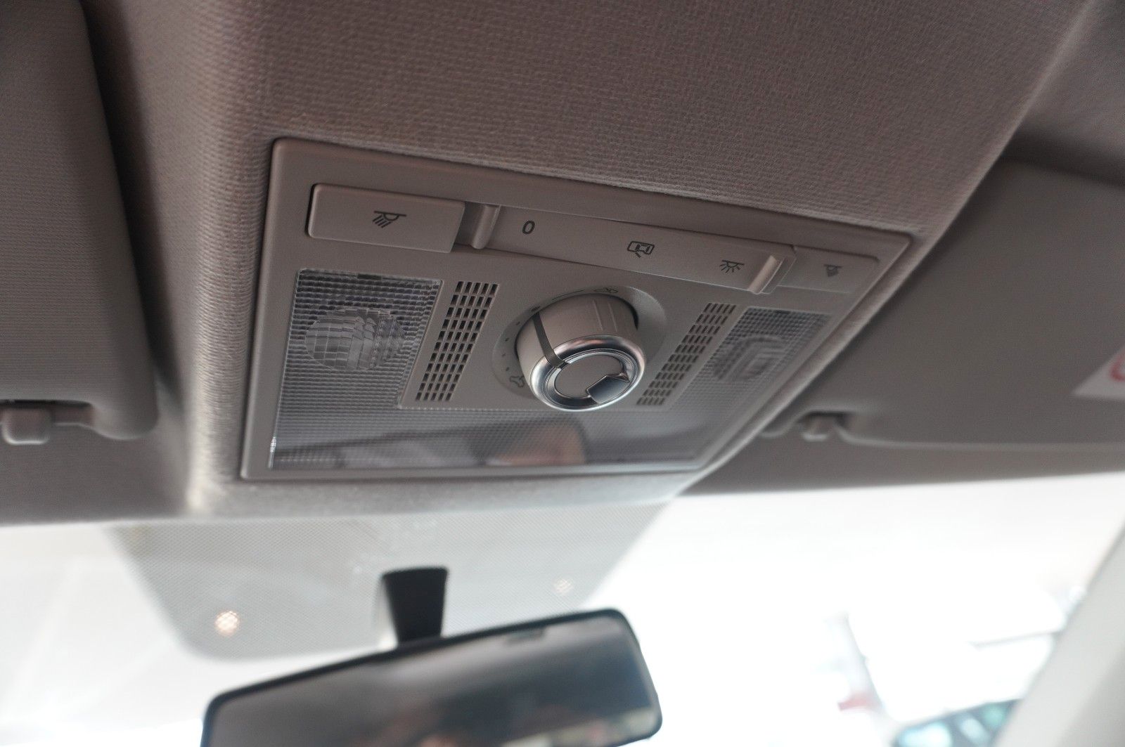 Fahrzeugabbildung SEAT Mii 1.0 CONNECT 5-TÜR NAVI/SPORT/SHZ/PANO./PDC