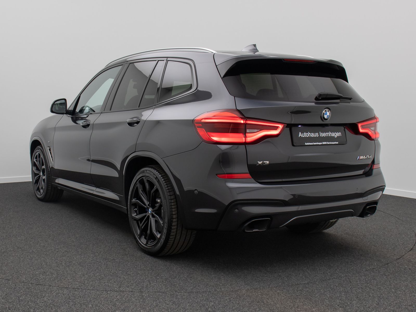 Fahrzeugabbildung BMW X3 M40d Panorama HUD Kamera DisplKey DAB Komfort