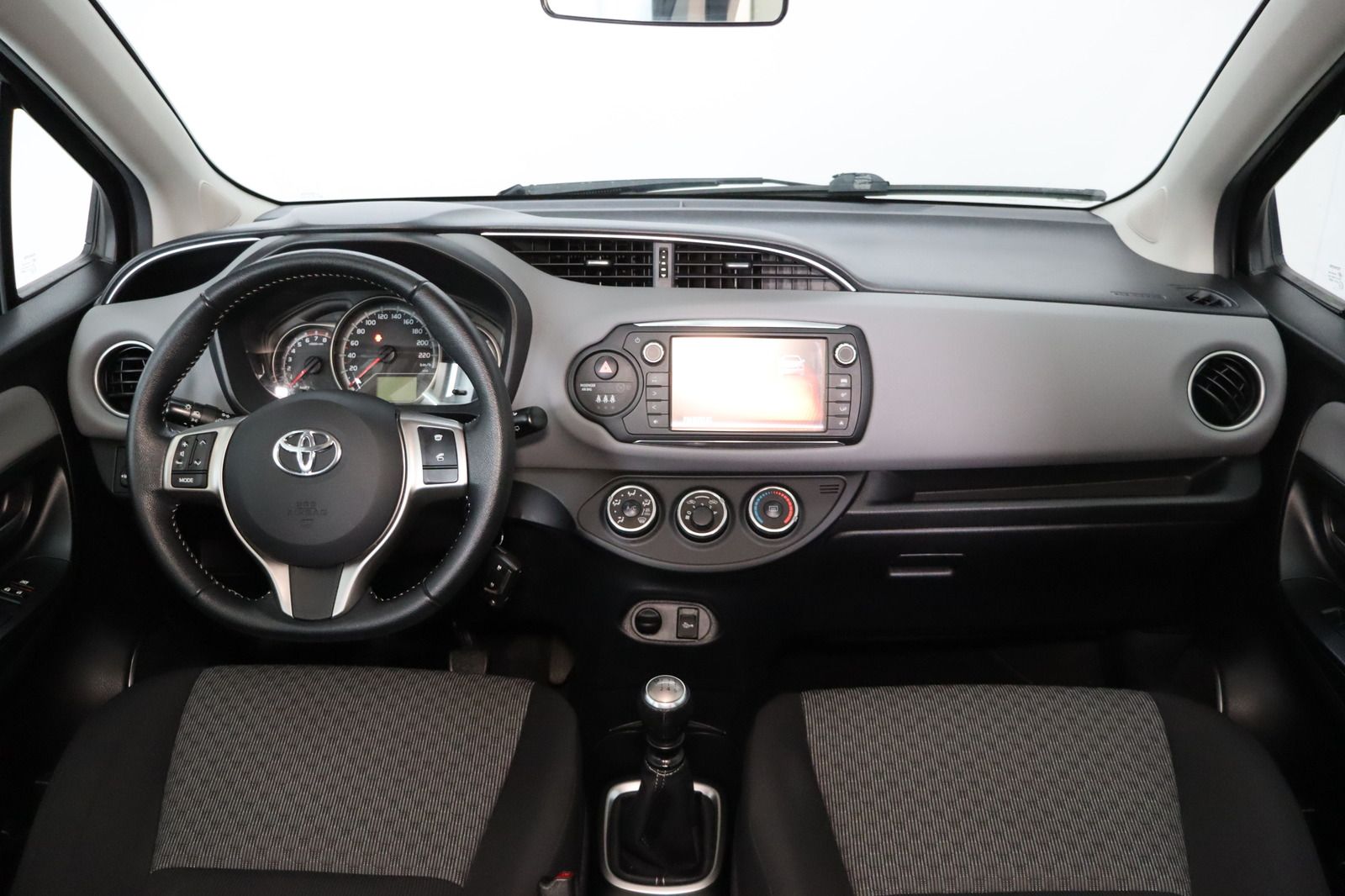 Fahrzeugabbildung Toyota Yaris * RFK * Sitzhzg. * Bluetooth Comfort