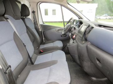 Opel Vivaro - 11