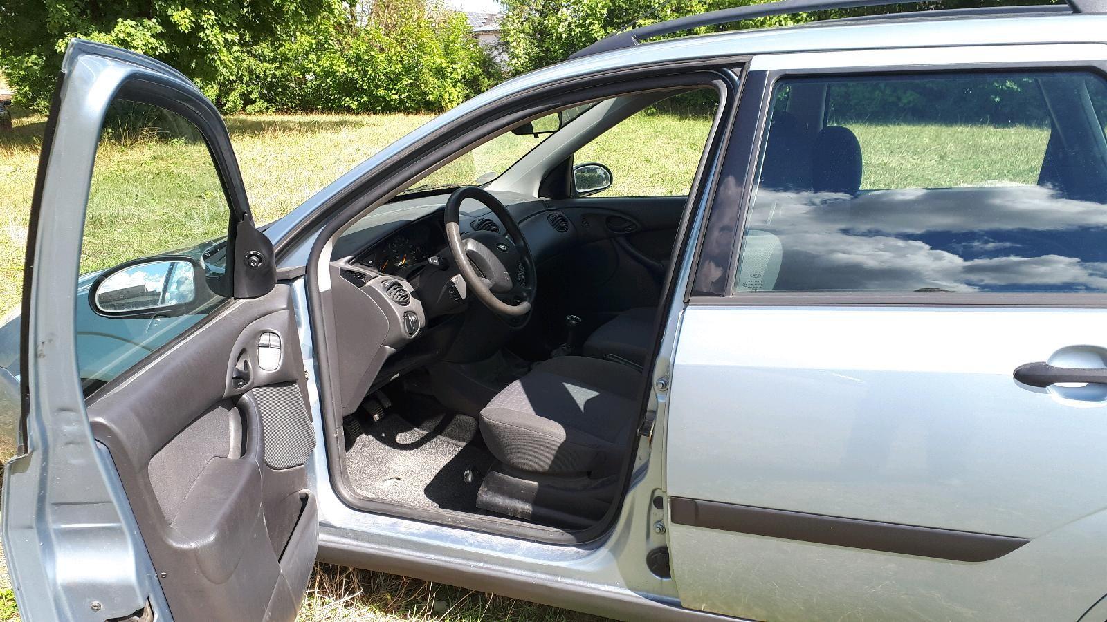 Ford Focus 2004 — photo 8