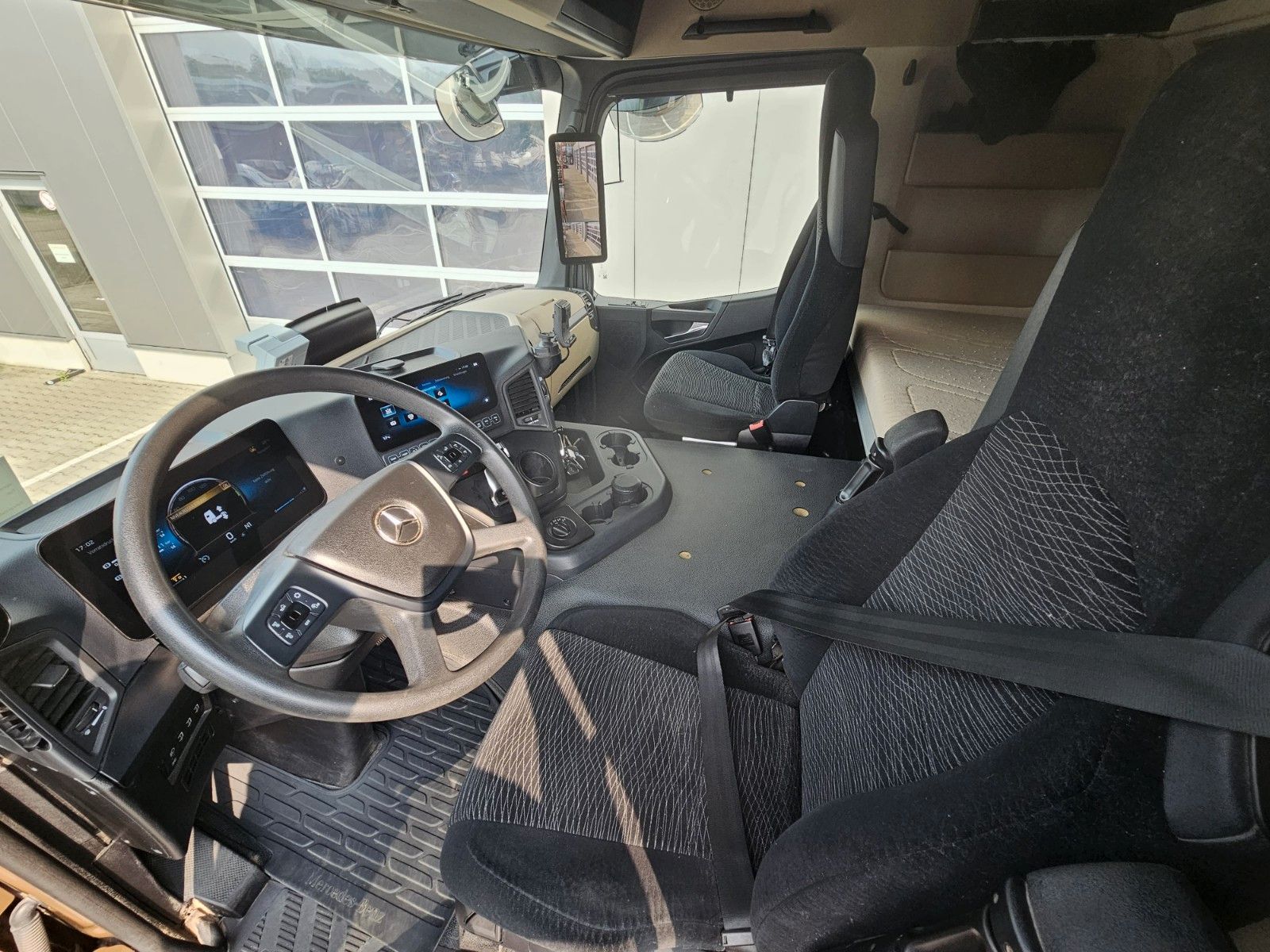Fahrzeugabbildung Mercedes-Benz Arocs 3351 Langholz EPSILON-Kran *6x6 Allrad*