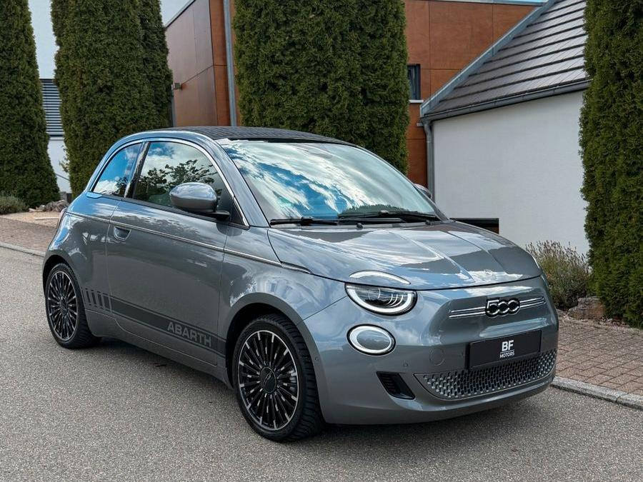 Fiat 500e La Prima ABARTH ACC LED BT