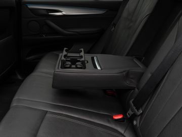 Fahrzeugabbildung BMW X5 xD40d M Sport Kamera Panorama HUD DAB H/K AHK