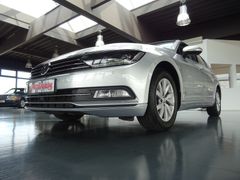 VW Passat Variant TDI Comfortline DSG/Navi/LED/AHK
