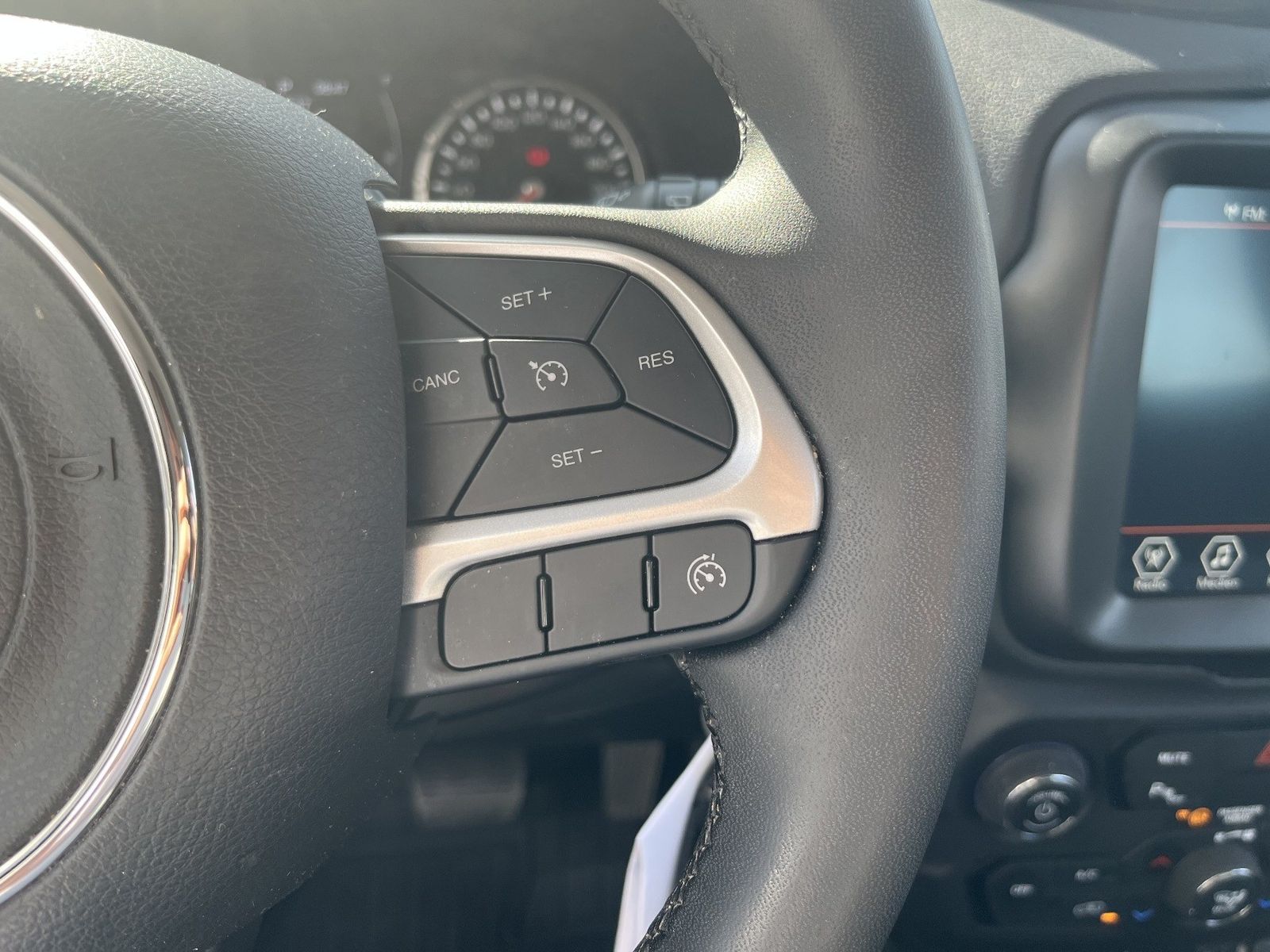 Jeep Renegade - Bild 13