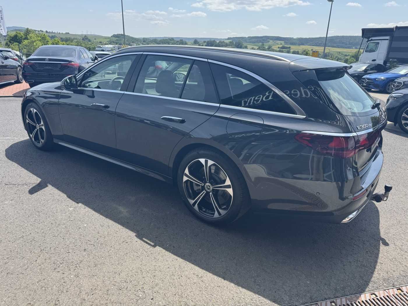 Fahrzeugabbildung Mercedes-Benz E 300de T AHK+Burm4D+Distr+Memory+360