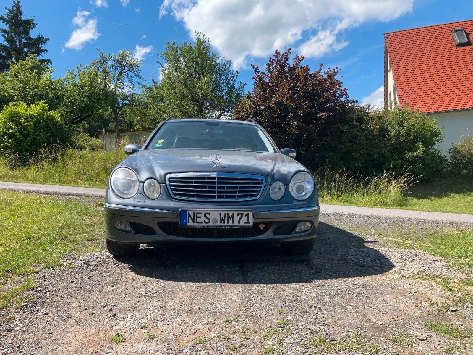 Mercedes-Benz E280 2005 — rear view