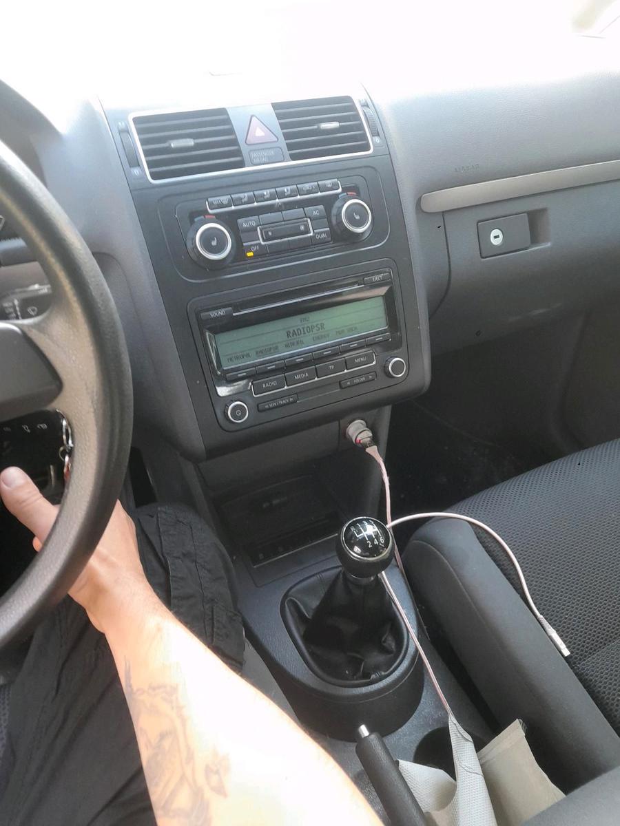 Volkswagen Touran 2010 — двигун