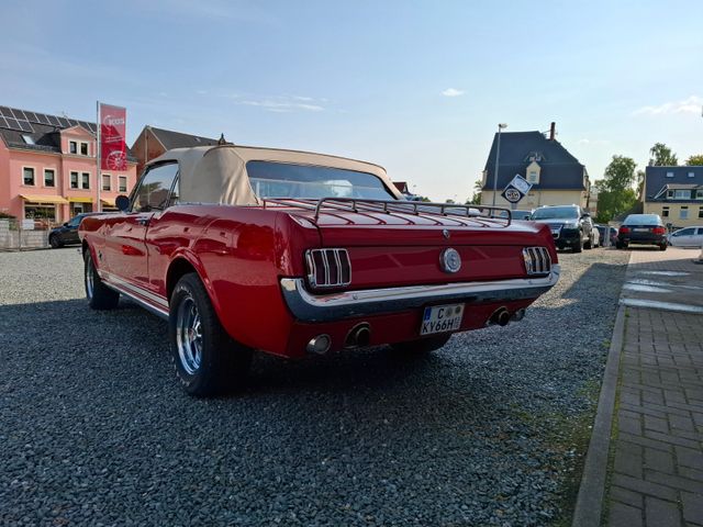 Ford Mustang Cabrio *Leder*Elektr. Verdeck*
