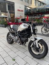 Ducati Monster 696 Weiß - DUCATI MONSTER 696