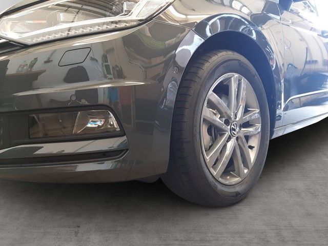 Fahrzeugabbildung Volkswagen Touran 4All 2.0TDI DSG Pano AHK 7-Sitzer Navi