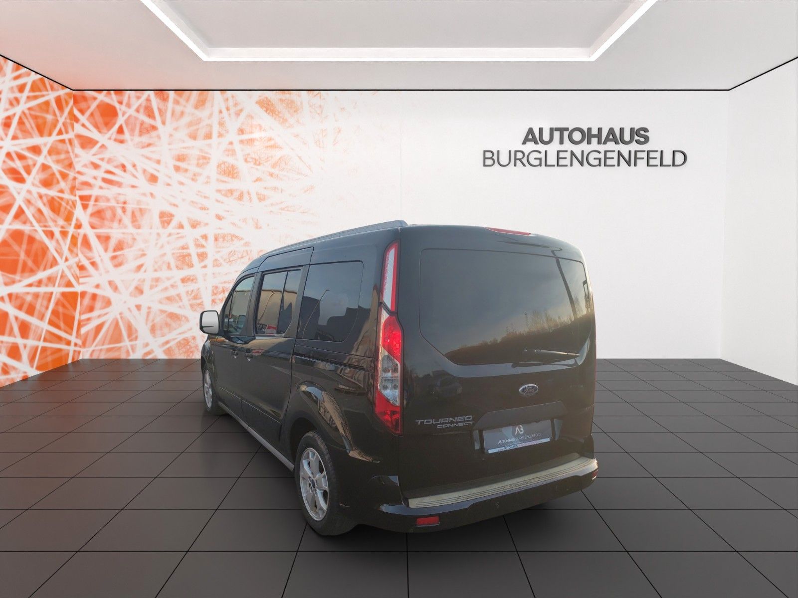 Fahrzeugabbildung Ford Connect Titanium ! Pano.dach ! beh. WSS ! Kamera