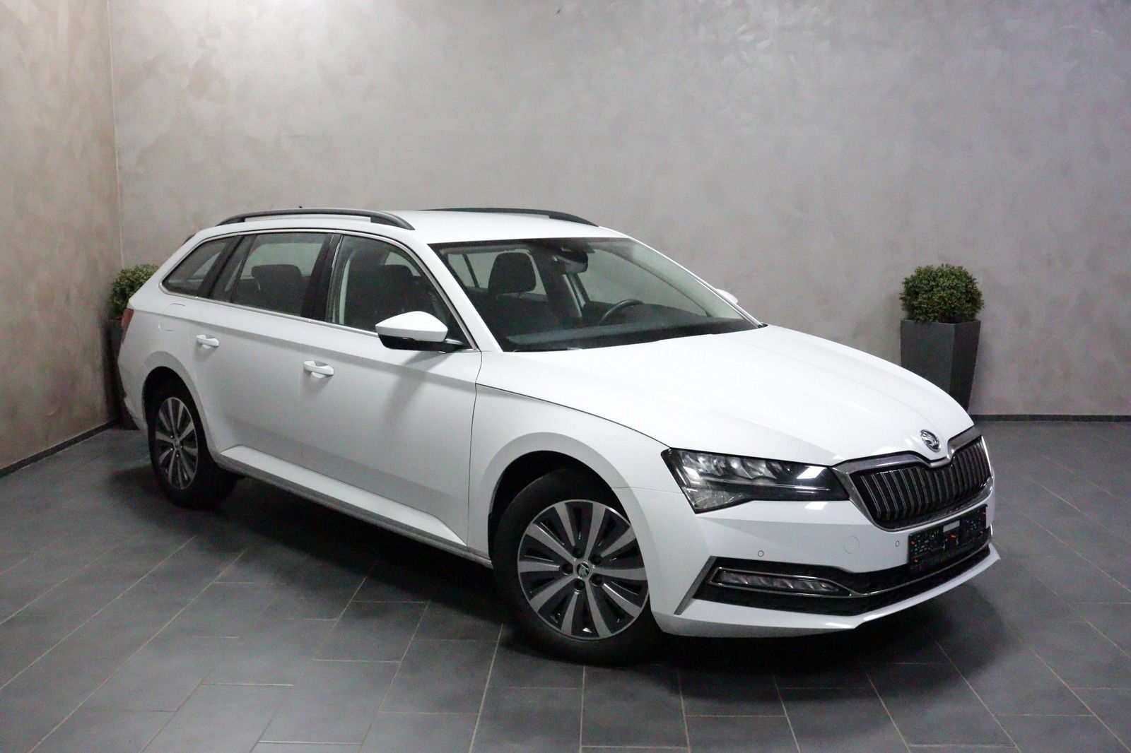 Skoda Superb Combi Ambition iV STHZG LED NAVI CARPLAY imagem 2