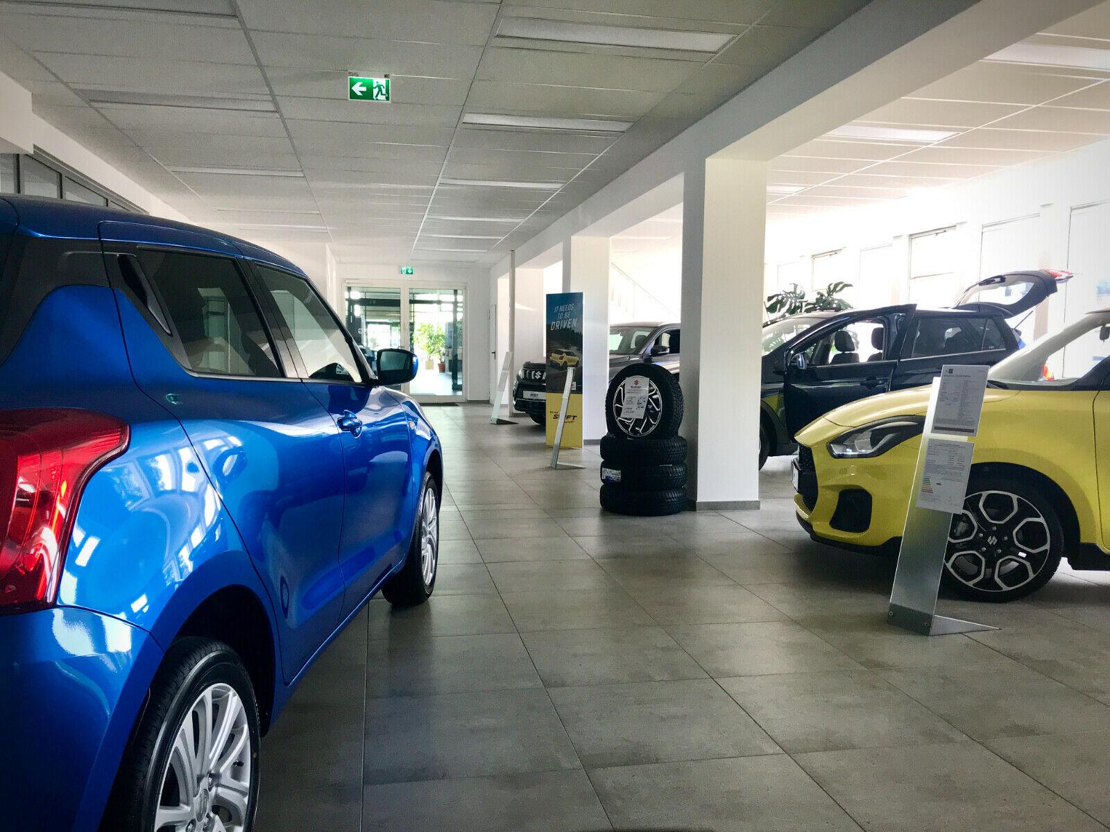 showroom-image-top