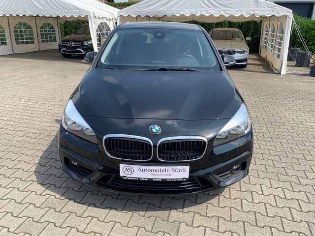 Fahrzeugabbildung BMW 220d Active Tourer Automatik+Advantage+Navi+AHK