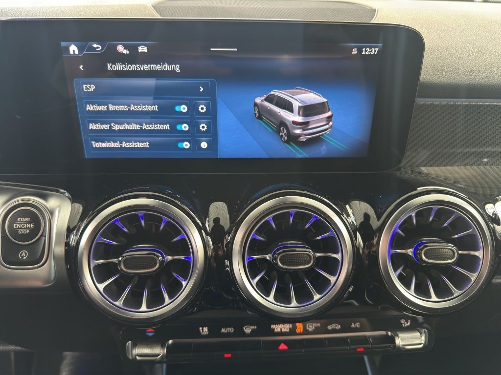 Fahrzeugabbildung Mercedes-Benz GLB 200 AMG*Night*LED*KeyLess*PDC*ParkAss*RFK