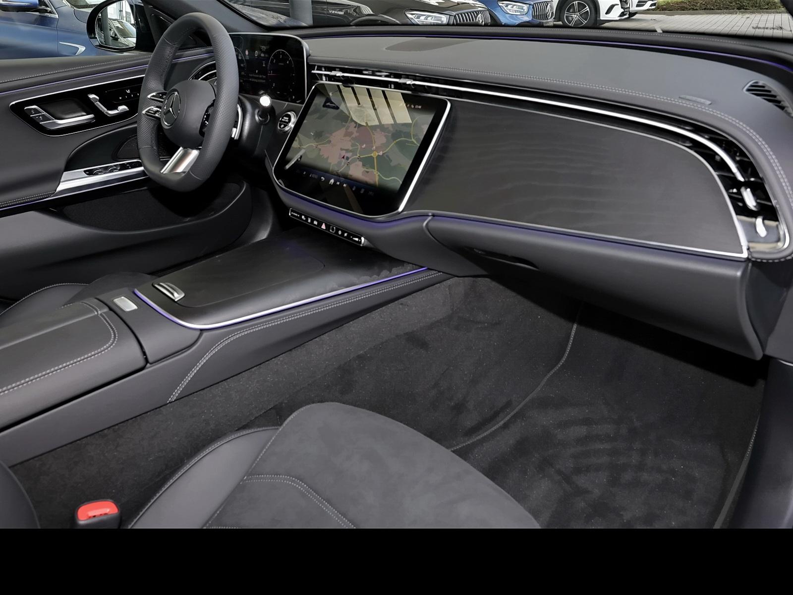 Mercedes-Benz E 220 d 4M AMG MBUX+DIG-LED+360°+AHK+Pano+Distro