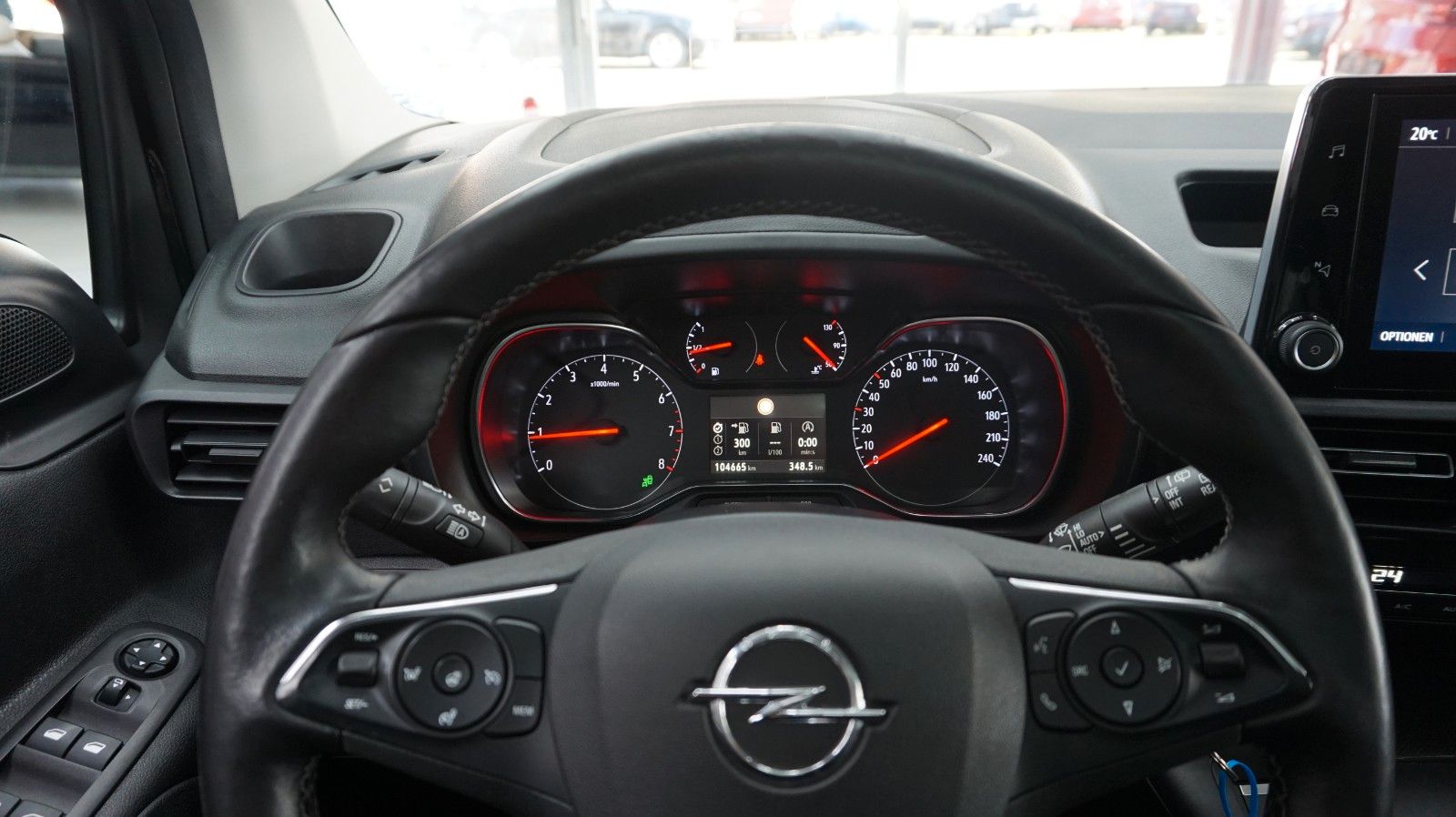 Fahrzeugabbildung Opel Life E Innovation 5,5 L. durch. Verbrauch