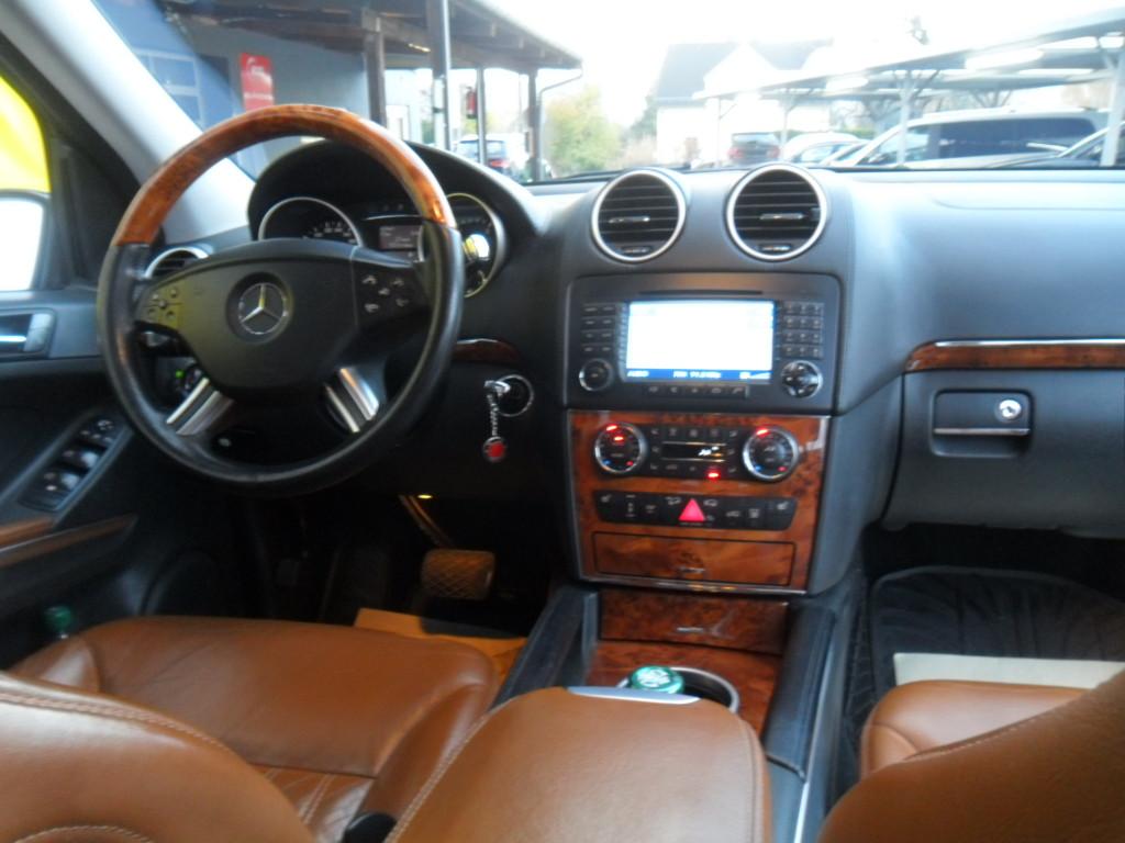 Mercedes-Benz ML 320