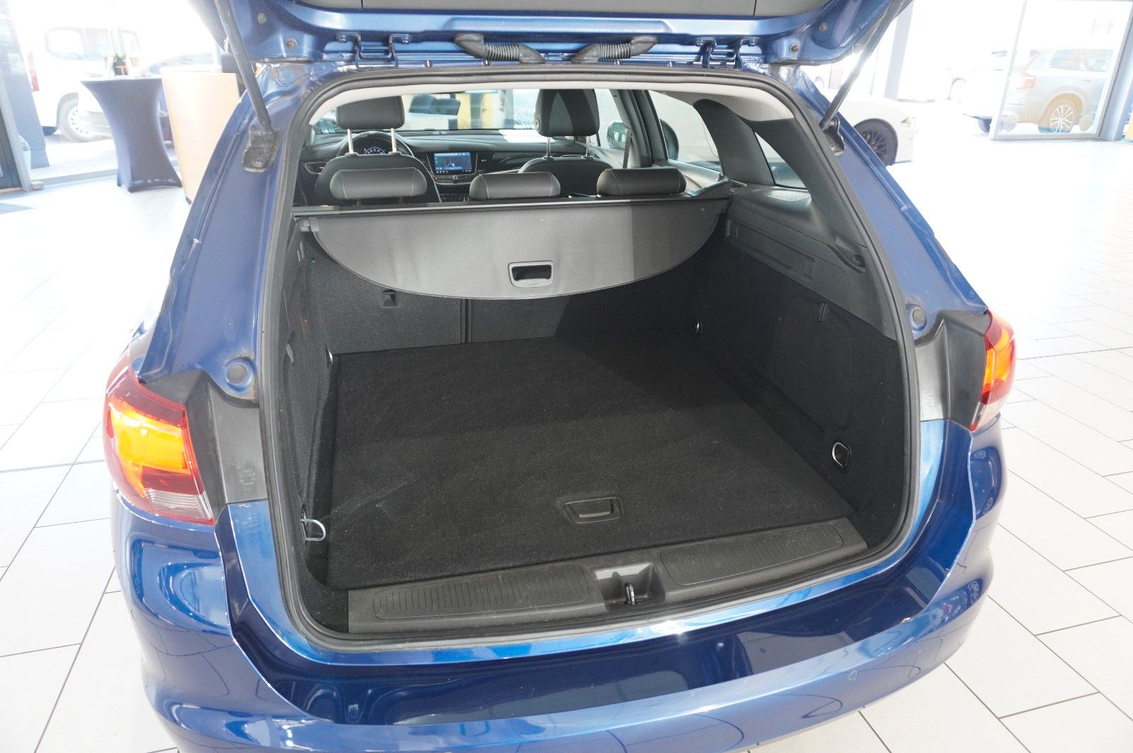 Fahrzeugabbildung Opel Astra K ST 1.2T ELEGANCE NAVI/LED/KAMERA/SHZ/DAB