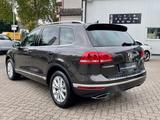 Volkswagen Touareg 3.0 V6 TDI"R-LINE"+LEDER+KAMERA+ACC+1.Hd - Volkswagen Touareg: 6.0