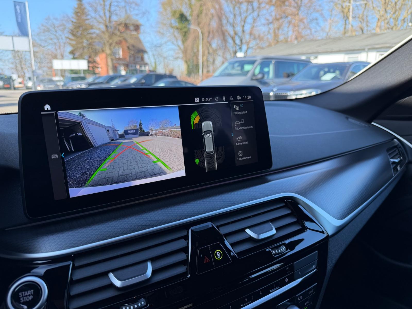 BMW 530 e M Sport Touring HUD Laserlicht Soft-Close