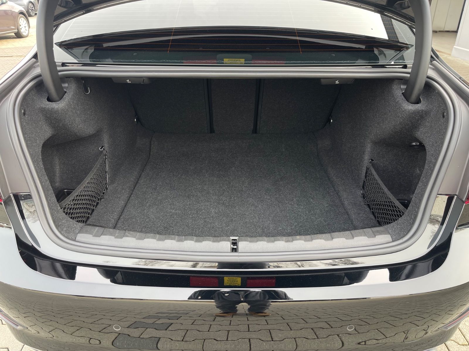 BMW 318 i Limousine Advantage Heckspoiler M-Felgen foto 24