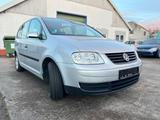 Volkswagen Touran 1.6 FSI Basis Basis - Volkswagen Touran: Basis
