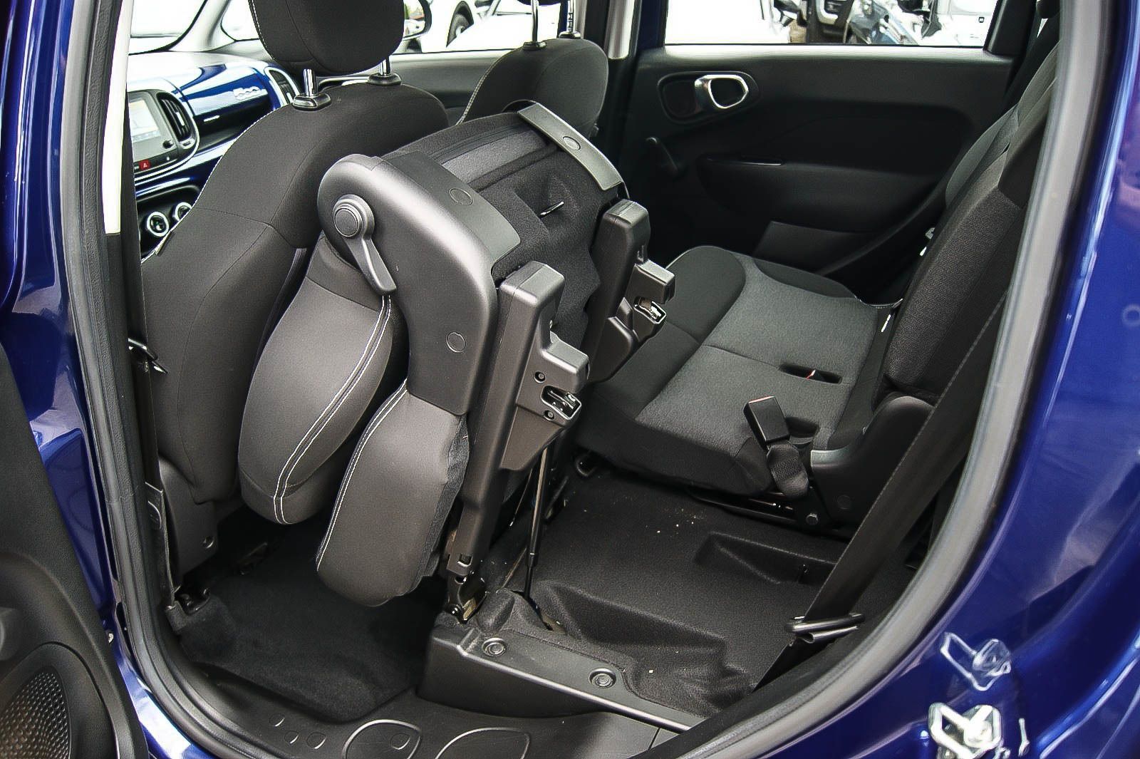 Fahrzeugabbildung Fiat 500 L 1.4T-Jet URBAN Pop-Star NAVI PDC 1.HAND